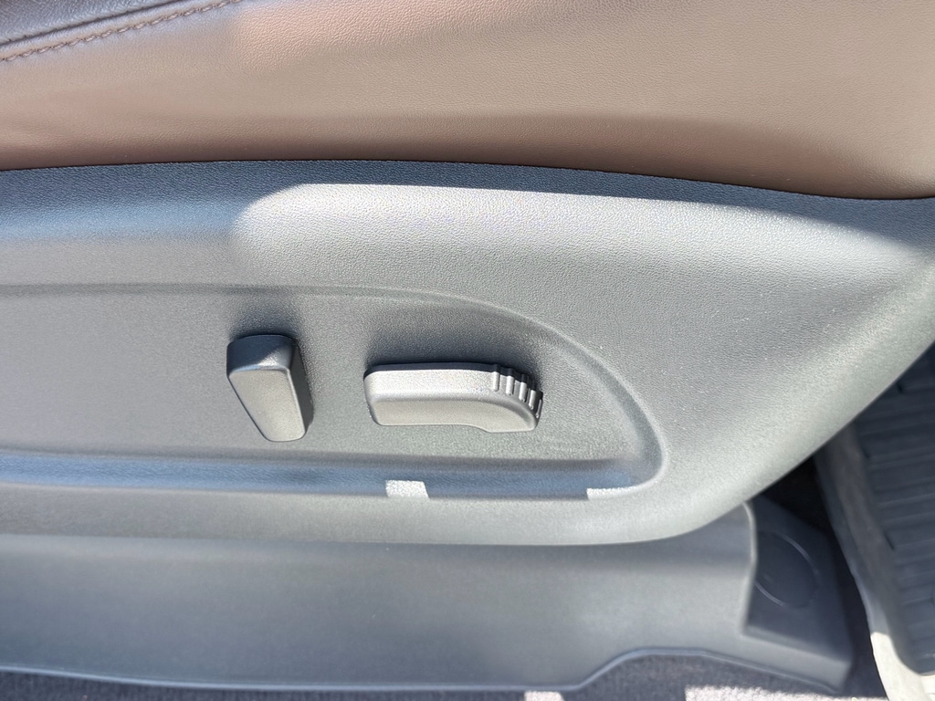 2023 Nissan Titan Platinum Reserve - Photo 26