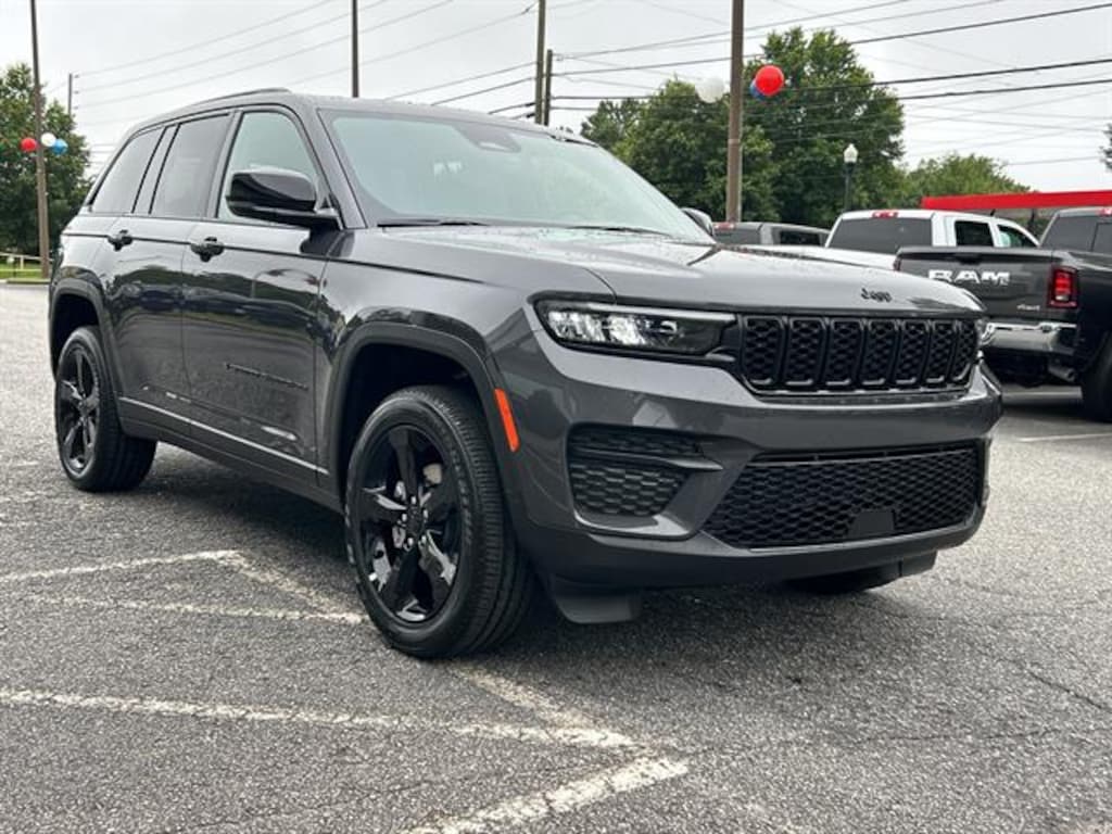 New 2025 Jeep Grand Cherokee ALTITUDE X 4X2 Sport Utility
