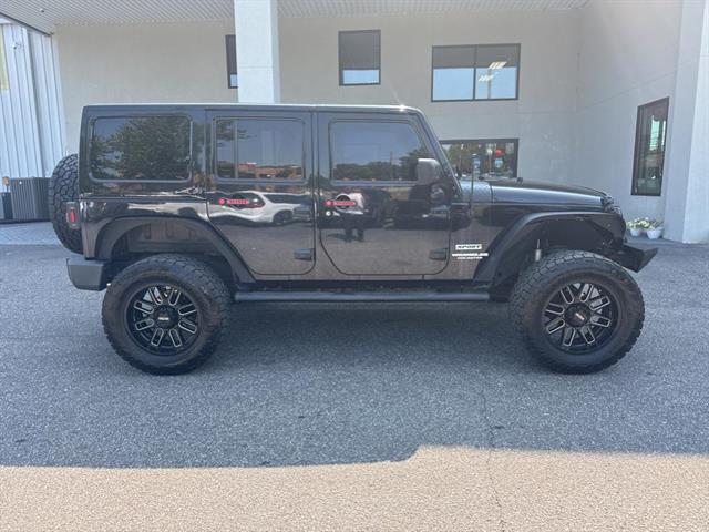2013 Jeep Wrangler Unlimited Sport photo 3