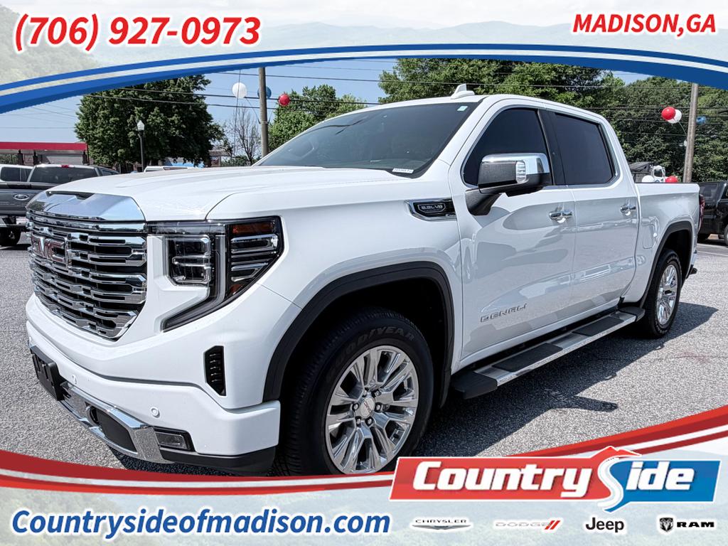 2022 GMC Sierra 4WD Crew Cab Short Box Denali's photo
