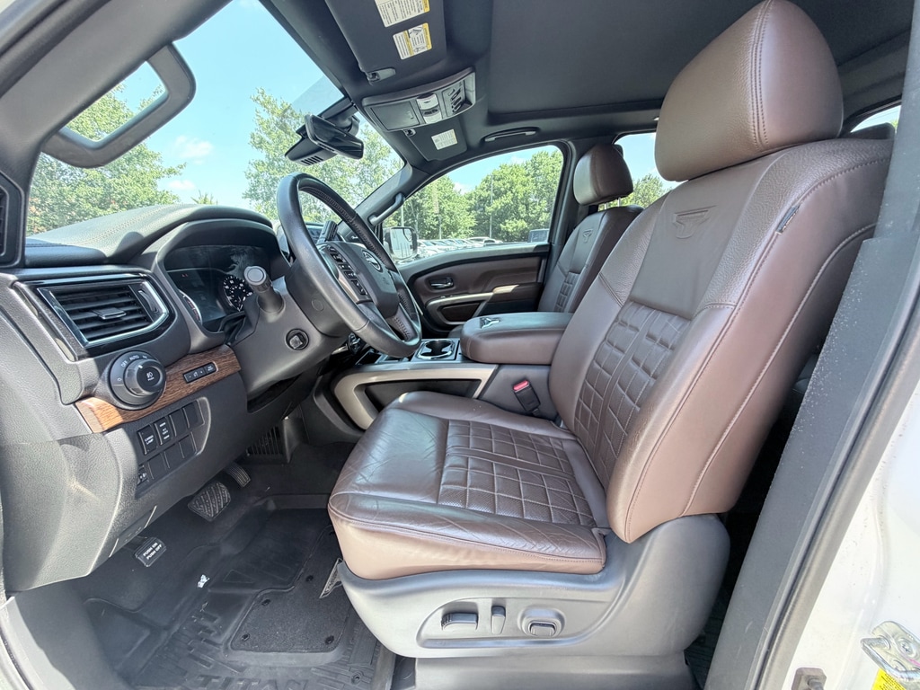 2023 Nissan Titan Platinum Reserve - Photo 21