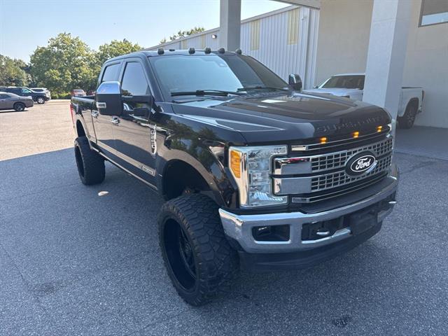 2017 Ford F-250 King Ranch photo 3