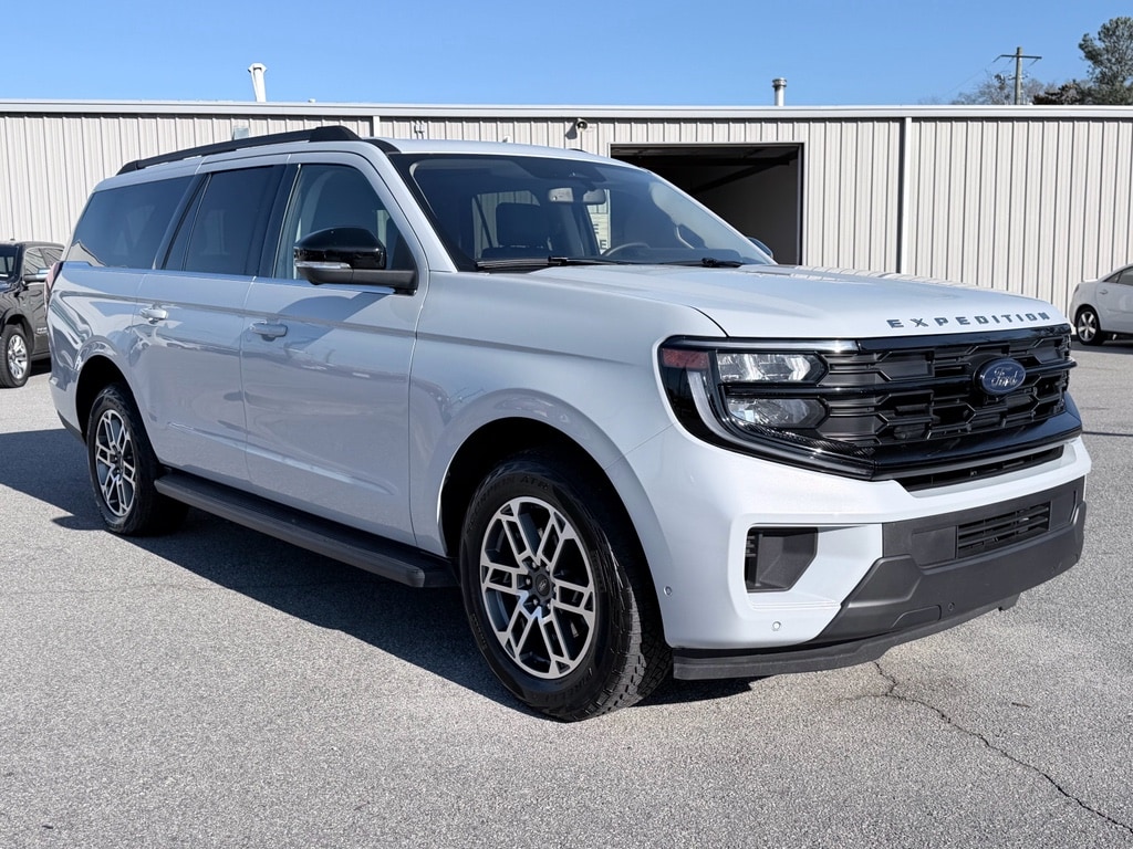 Used 2025 Ford Expedition MAX Active Sport Utility