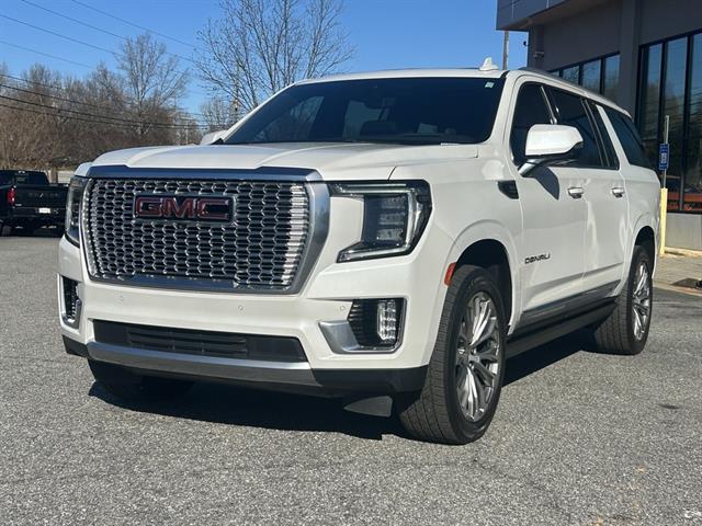 2021 GMC Yukon XL Denali's photo