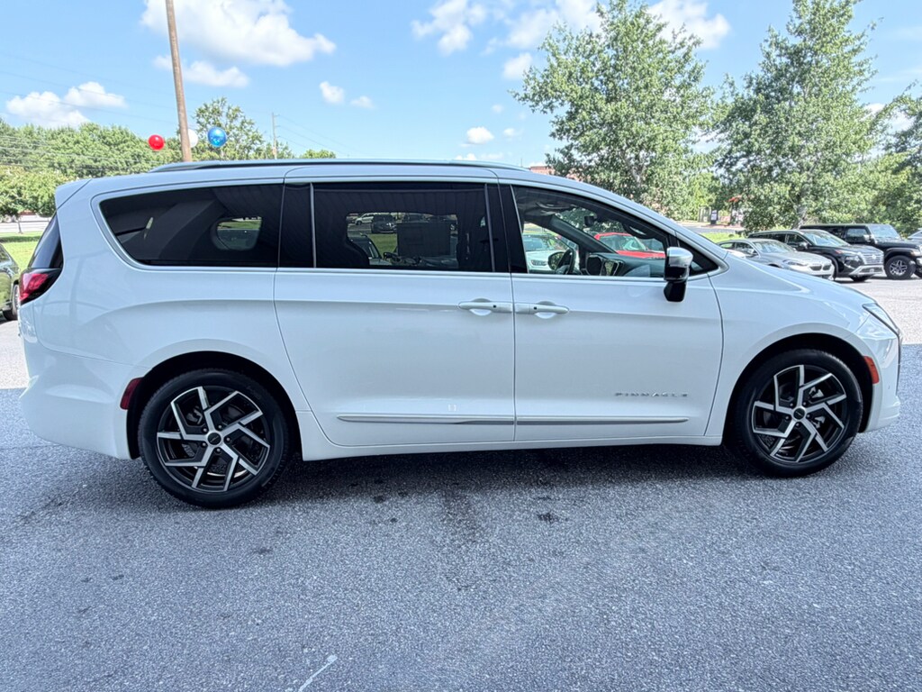 New 2027 Chrysler Pacifica PINNACLE Passenger Van
