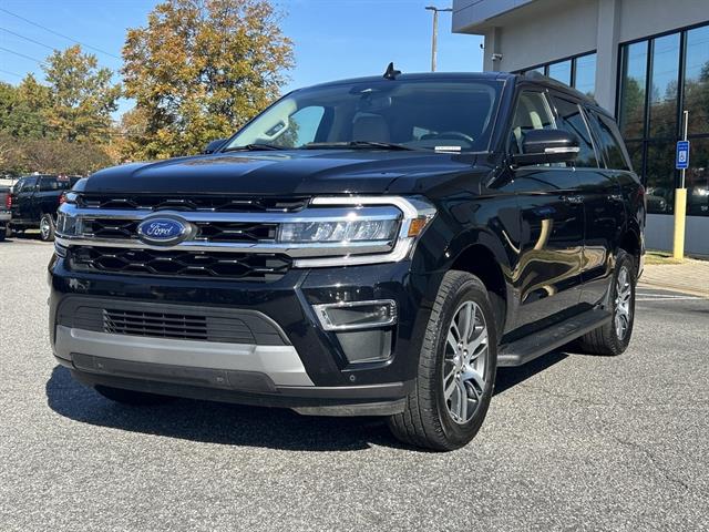 2024 Ford Expedition Limited's photo