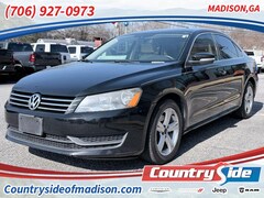 2013 Volkswagen Passat SE w/Sunroof & Nav Sedan