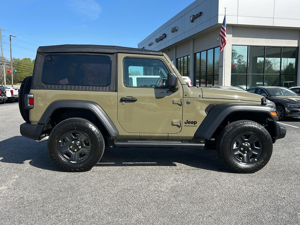 2025 Jeep Wrangler Sport photo 4