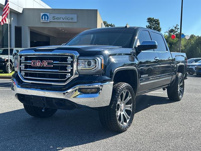 2017 Gmc Sierra 1500 SLT photo 2