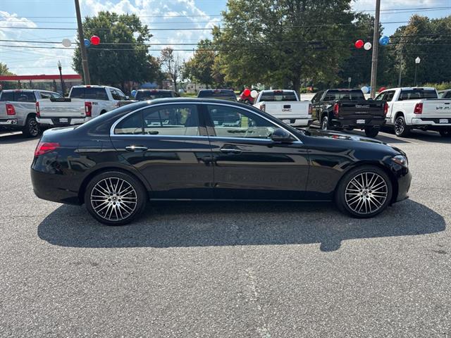 2024 Mercedes Benz C 300 photo 4