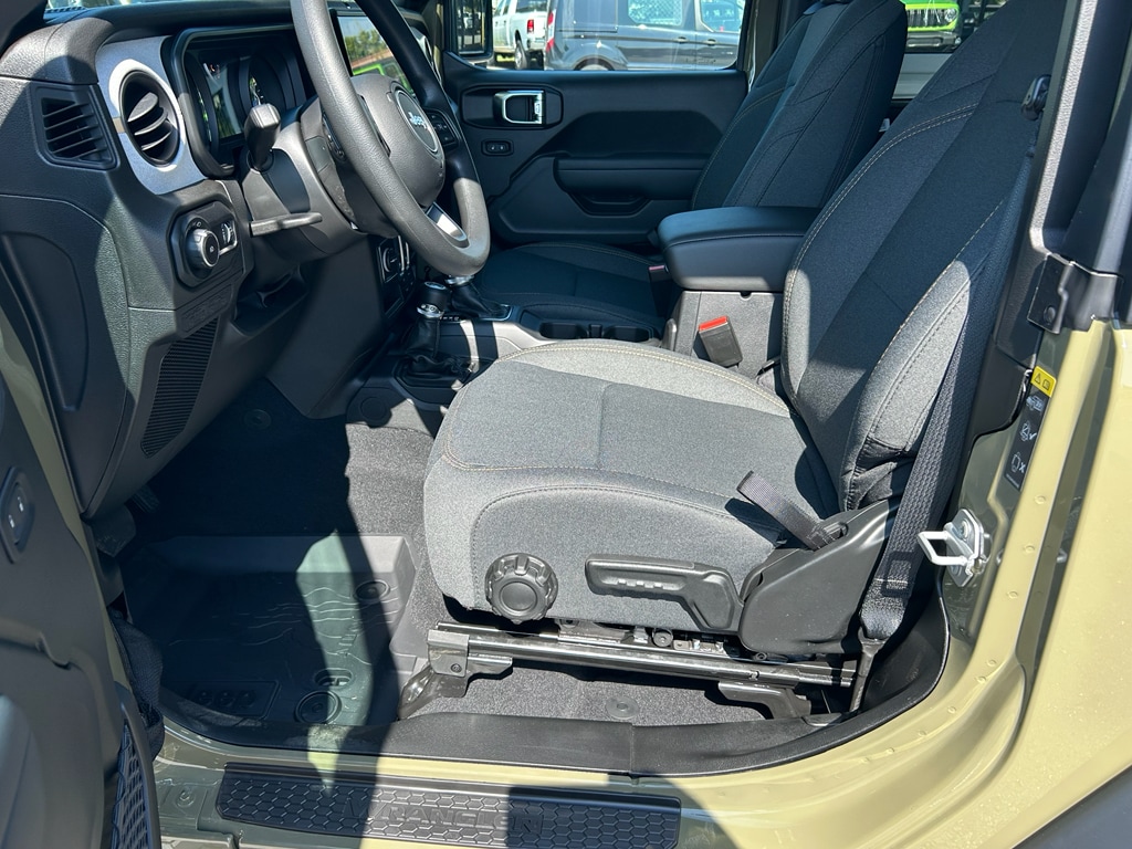 2025 Jeep Wrangler 2-Door Sport - Photo 10