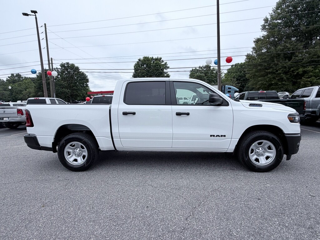 New 2026 Ram 1500 TRADESMAN CREW CAB 4X2 5'7 BOX Pickup