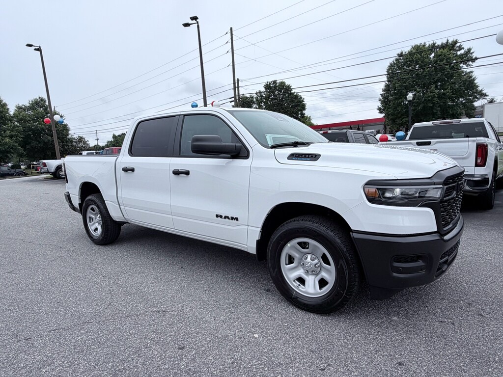 New 2026 Ram 1500 TRADESMAN CREW CAB 4X2 5'7 BOX Pickup