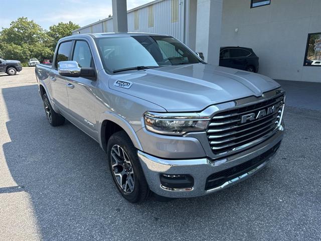2025 Ram 1500 Laramie photo 3
