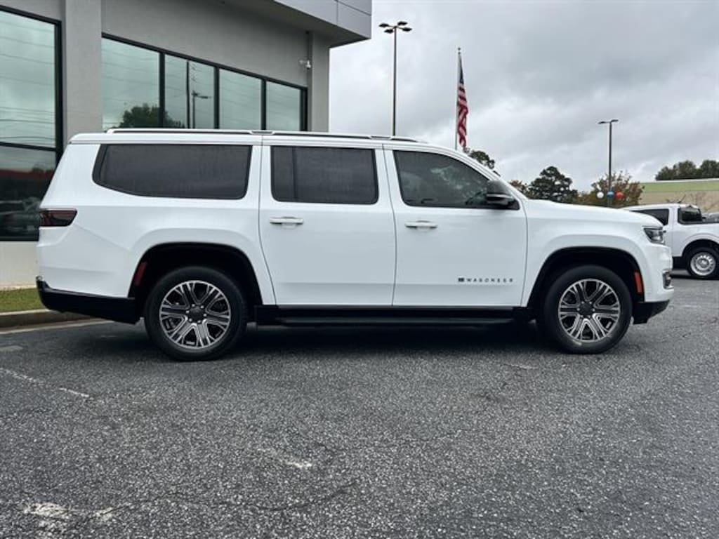 Used 2023 Jeep Wagoneer L Series II