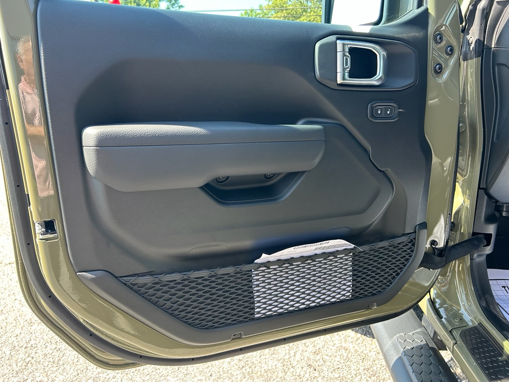 2025 Jeep Wrangler 2-Door Sport - Photo 19