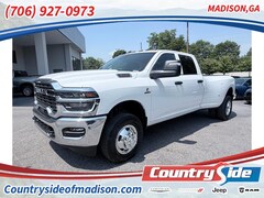 2026 Ram 3500 TRADESMAN CREW CAB 4X4 8' BOX Pickup