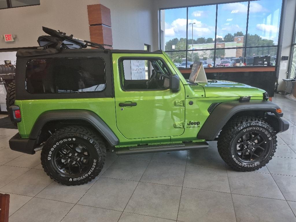 2025 Jeep Wrangler Sport photo 2