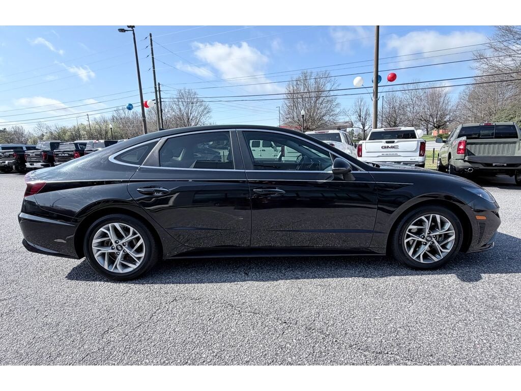 Used 2023 Hyundai Sonata SEL Sedan