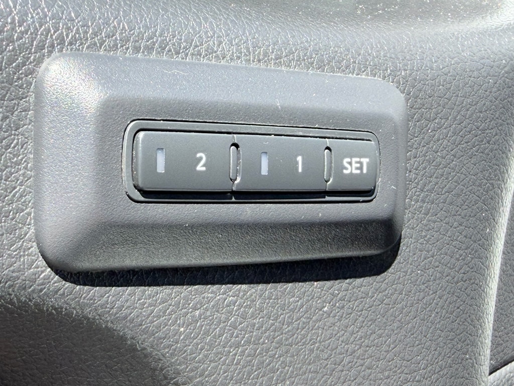 2023 Nissan Titan Platinum Reserve - Photo 34