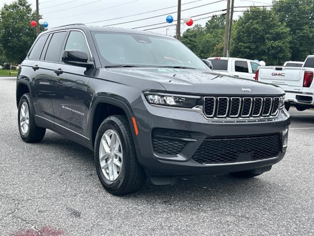 New 2025 Jeep Grand Cherokee LAREDO X 4X2 Sport Utility