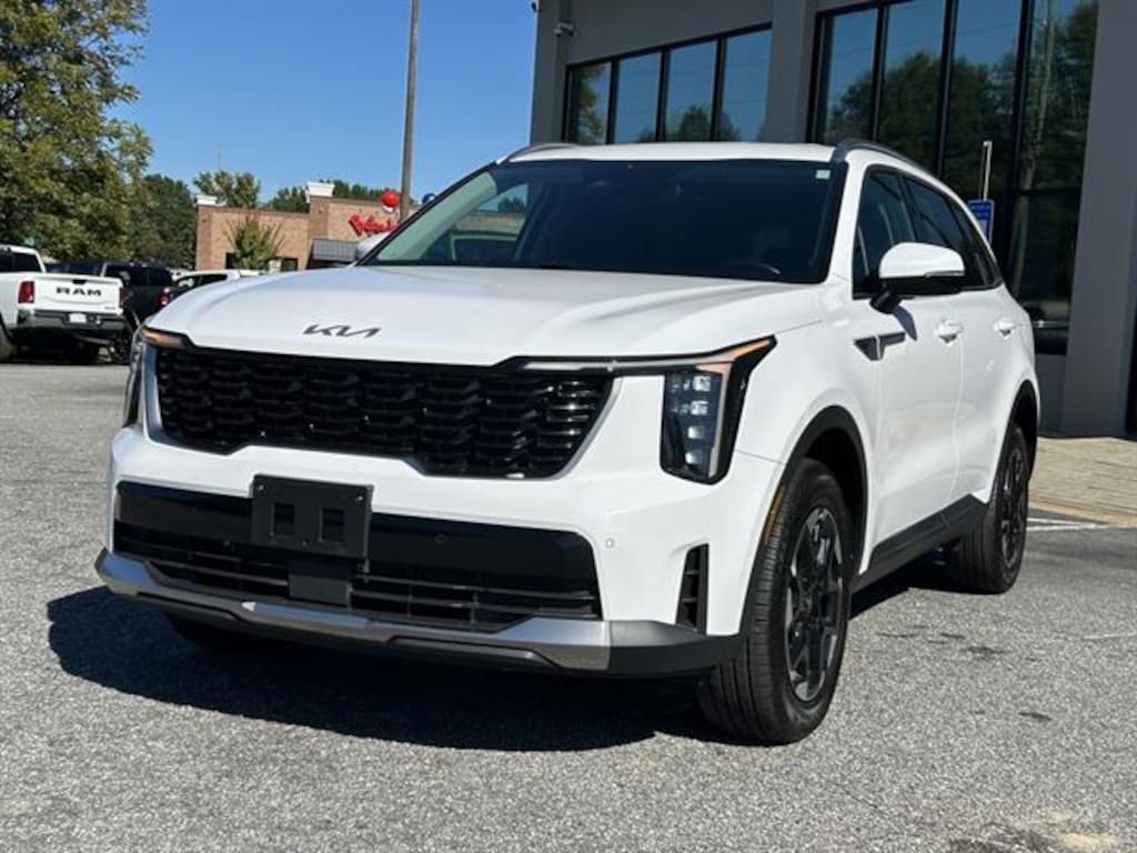 Used 2024 Kia Sorento S SUV