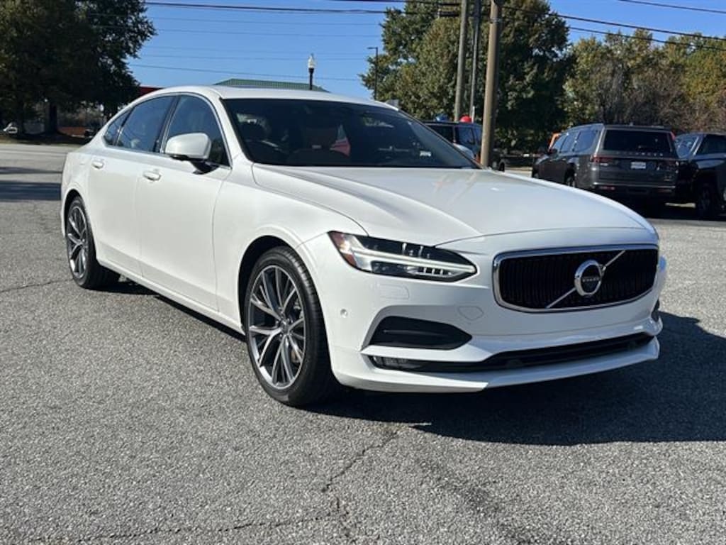 Used 2024 Volvo XC40 B5 Core Bright Theme