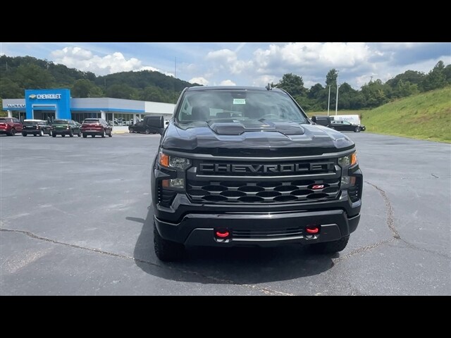 2026 Chevrolet Silverado 1500 Custom Trail Boss photo 3