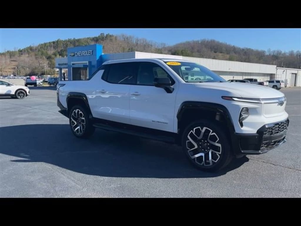 New 2025 Chevrolet Silverado EV RST - Extended Range Truck