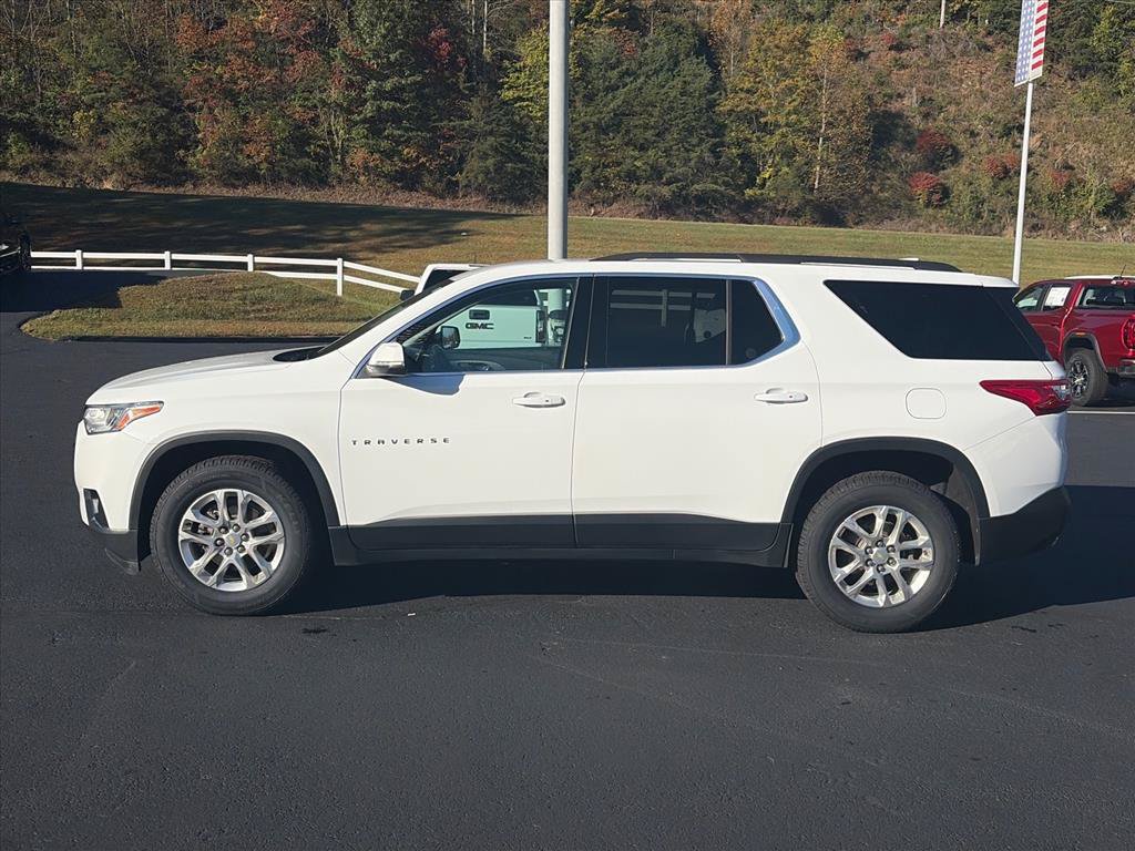 Used 2021 Chevrolet Traverse LT Cloth SUV