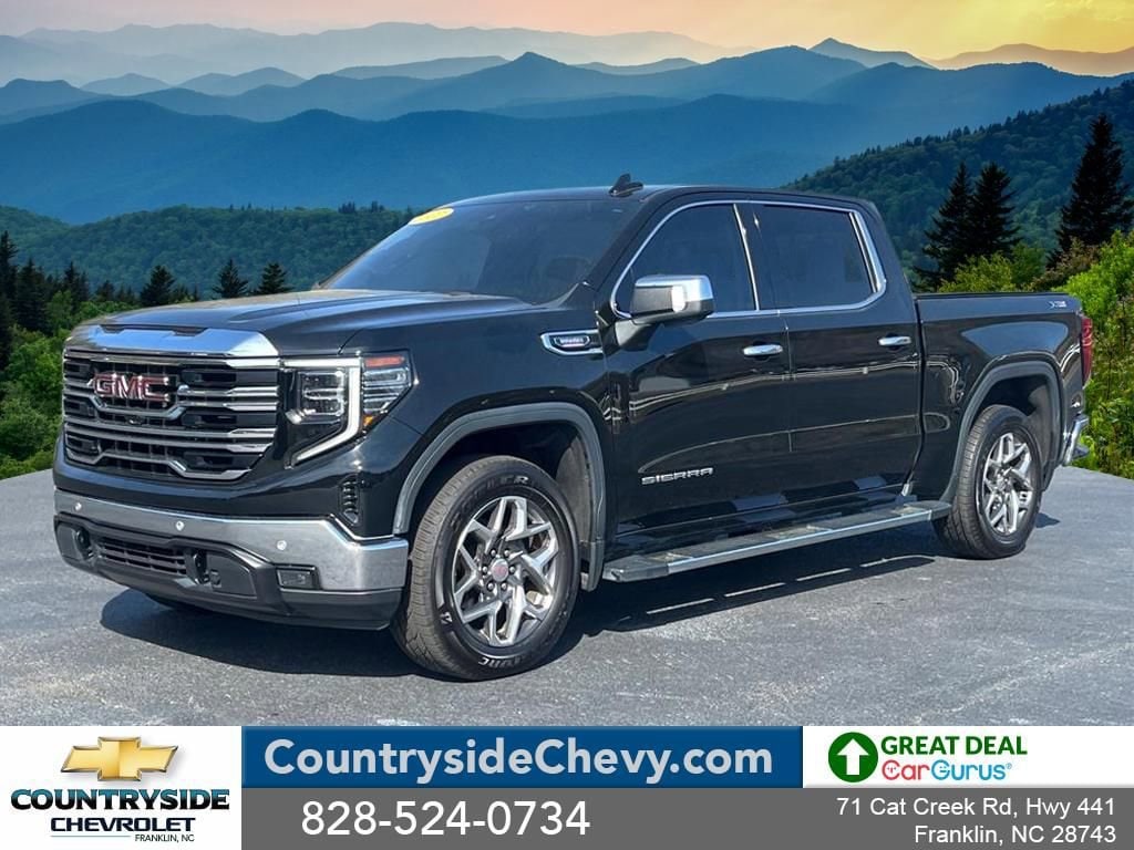 2022 GMC Sierra 4WD Crew Cab Short Box SLT's photo