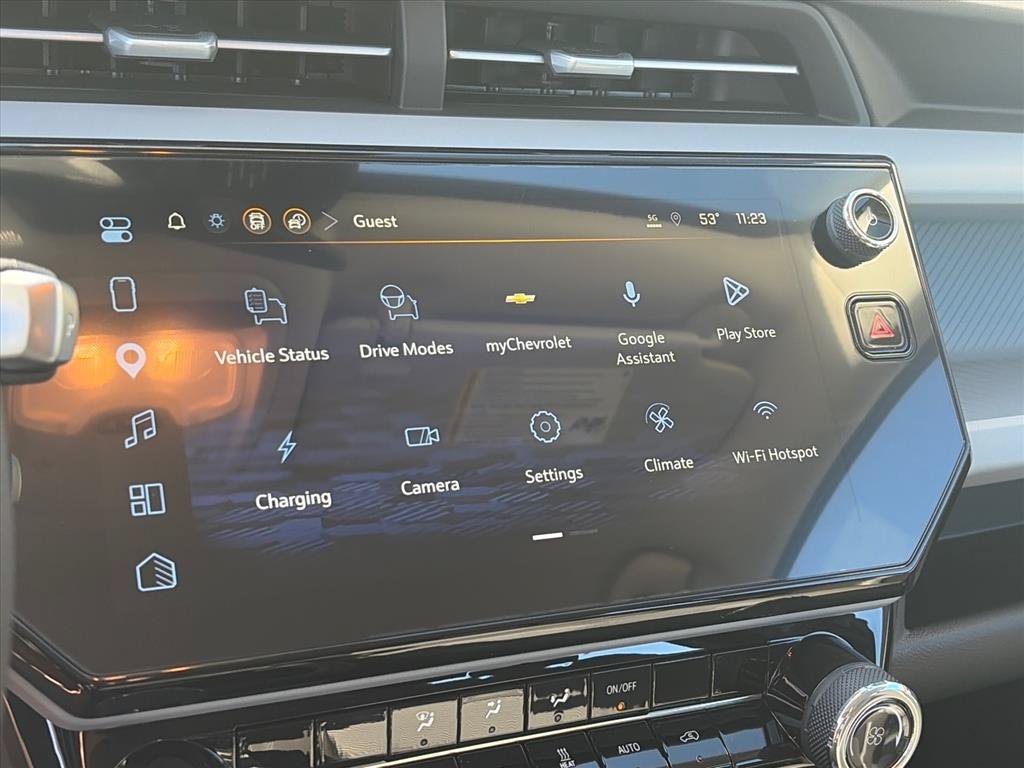 2027 Chevrolet Bolt LT - Photo 10