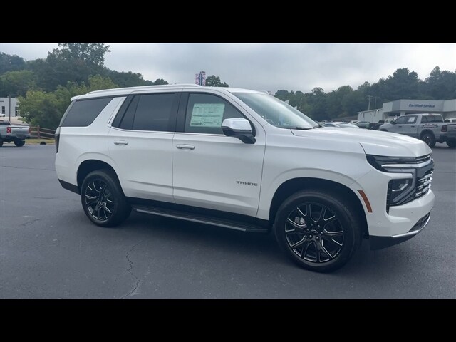 2025 Chevrolet Tahoe Premier photo 2