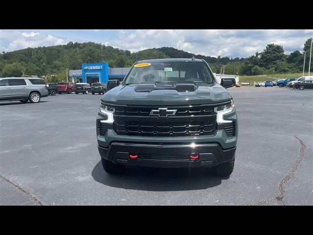 2026 Chevrolet Silverado 1500 LT Trail Boss photo 3