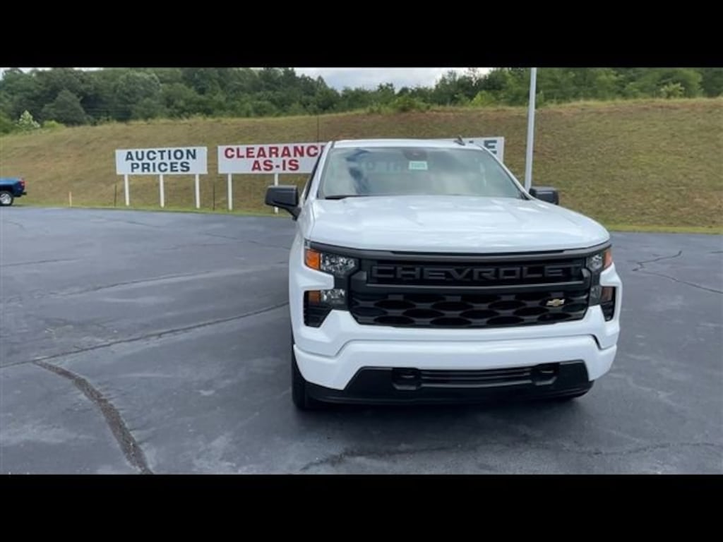 New 2025 Chevrolet Silverado 1500 Custom Truck
