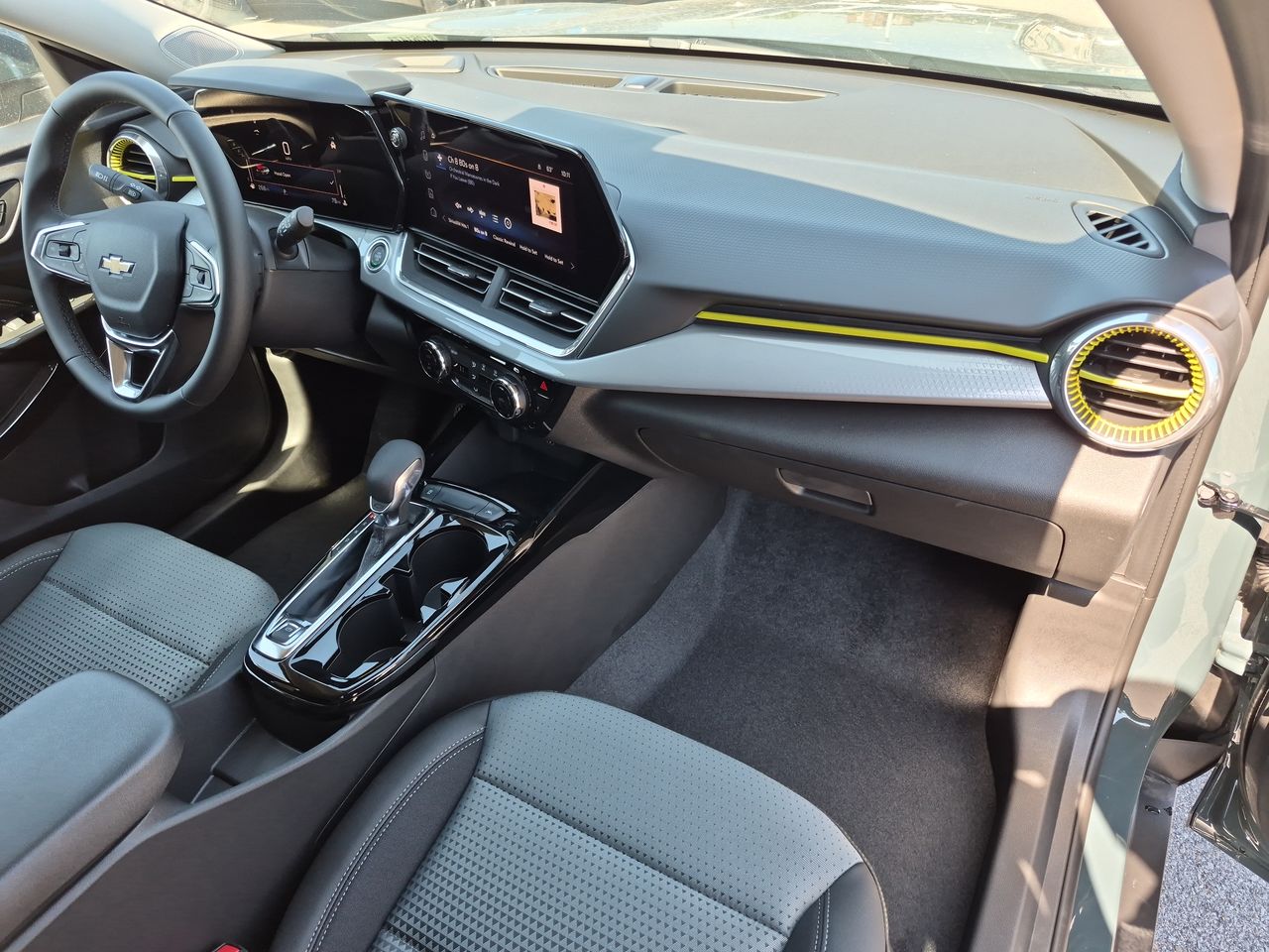 2026 Chevrolet Trax LT - Photo 29