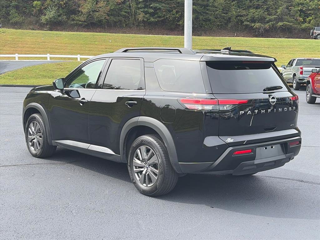 Used 2026 Nissan Pathfinder SV