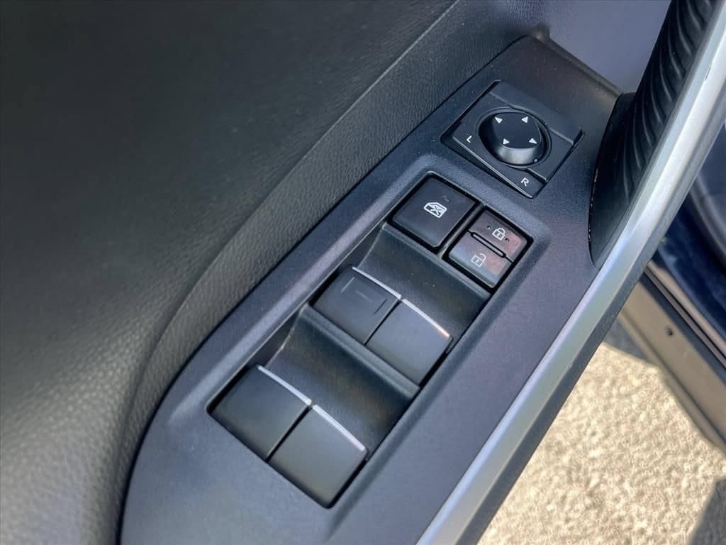 2019 Toyota RAV4 XSE - Photo 25