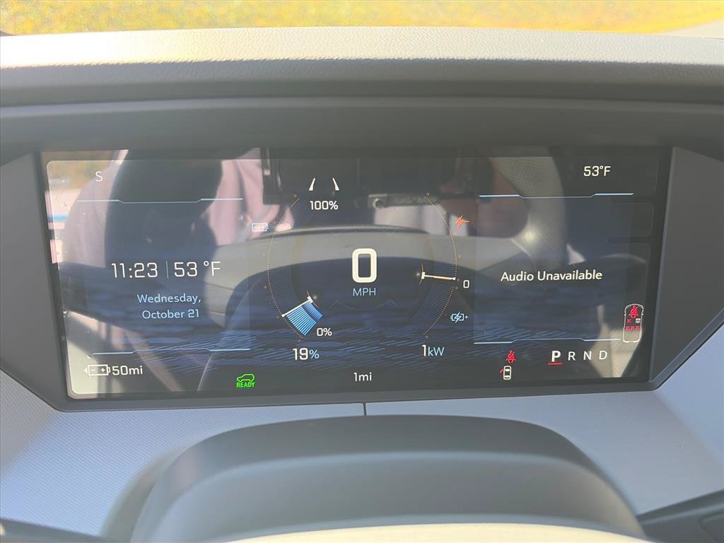 2027 Chevrolet Bolt LT - Photo 9