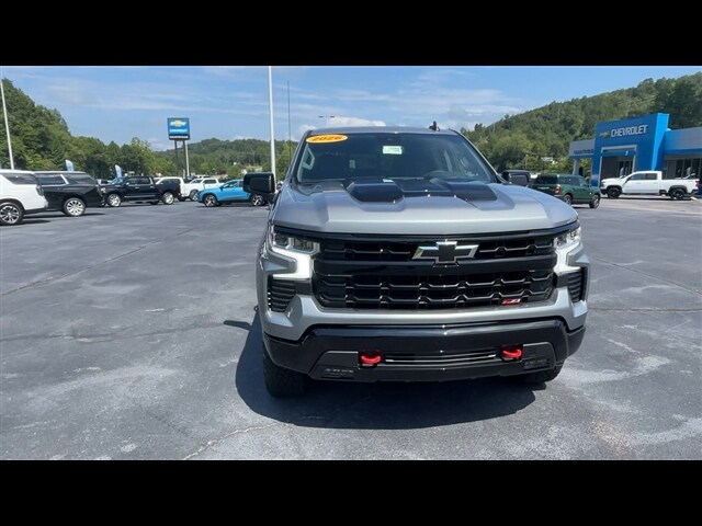 2026 Chevrolet Silverado 1500 LT Trail Boss photo 3