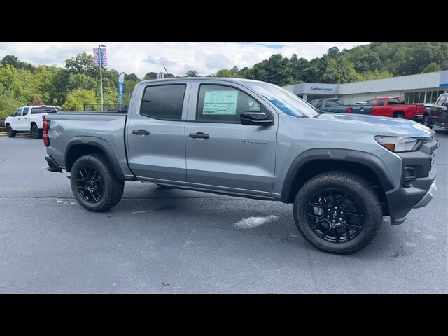 2026 Chevrolet Colorado Trail Boss photo 2