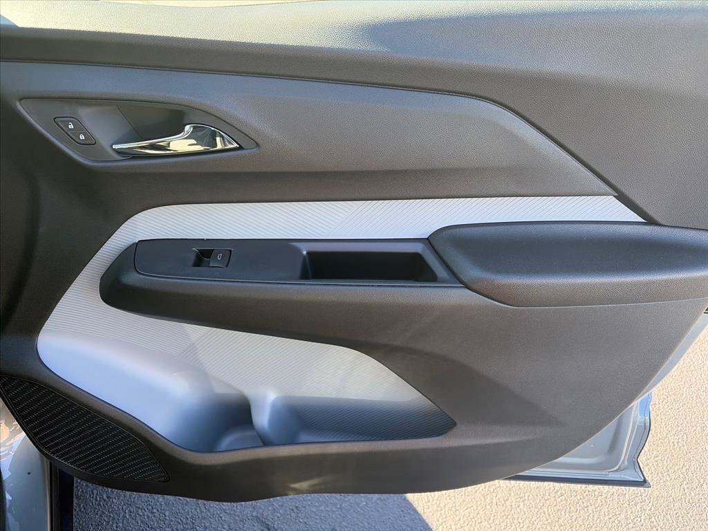 2027 Chevrolet Bolt LT - Photo 28