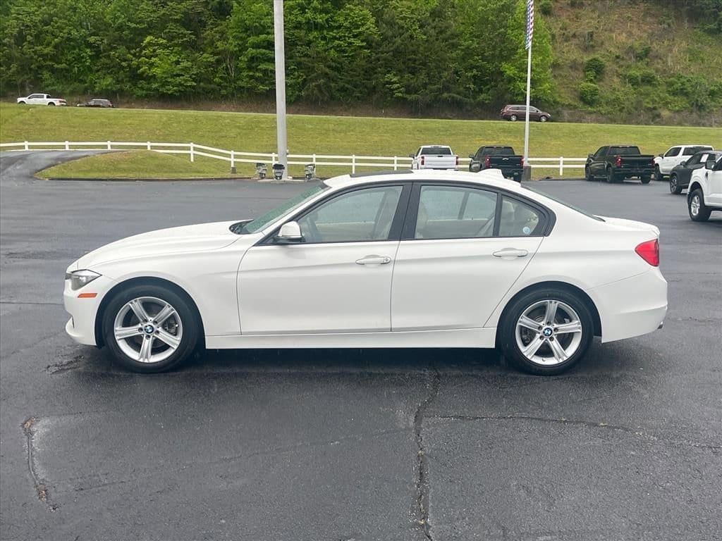 Used 2013 BMW 3 Series 320i with VIN WBA3B1C52DK130535 for sale in Franklin, NC