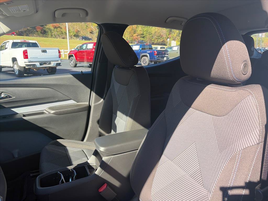 2027 Chevrolet Bolt LT - Photo 8