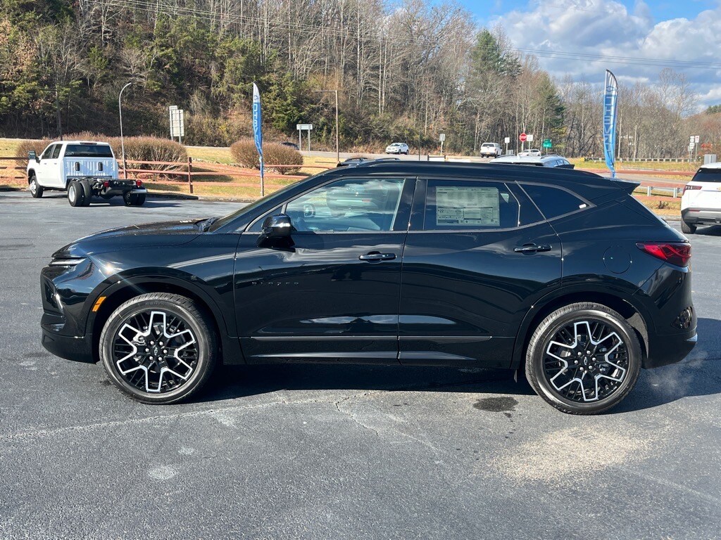 2026 Chevrolet Blazer RS photo 2