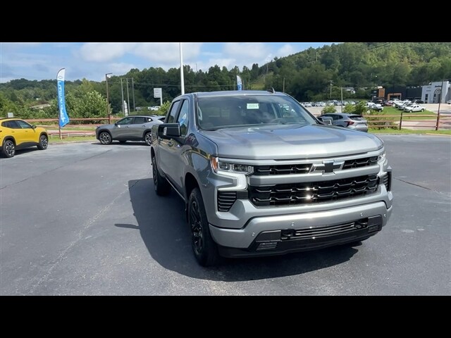 2026 Chevrolet Silverado 1500 RST photo 3