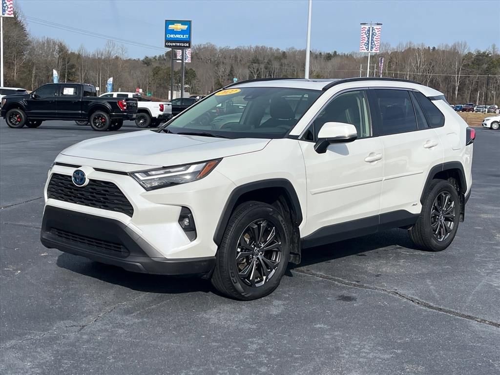 2022 Toyota RAV4 XLE Premium