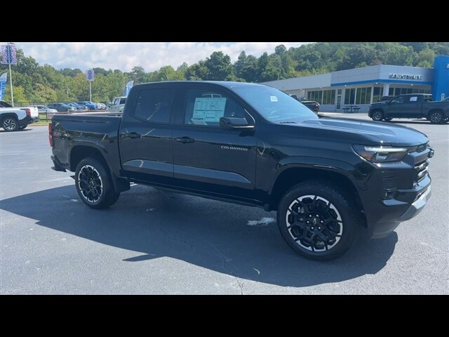 2026 Chevrolet Colorado Z71 photo 2