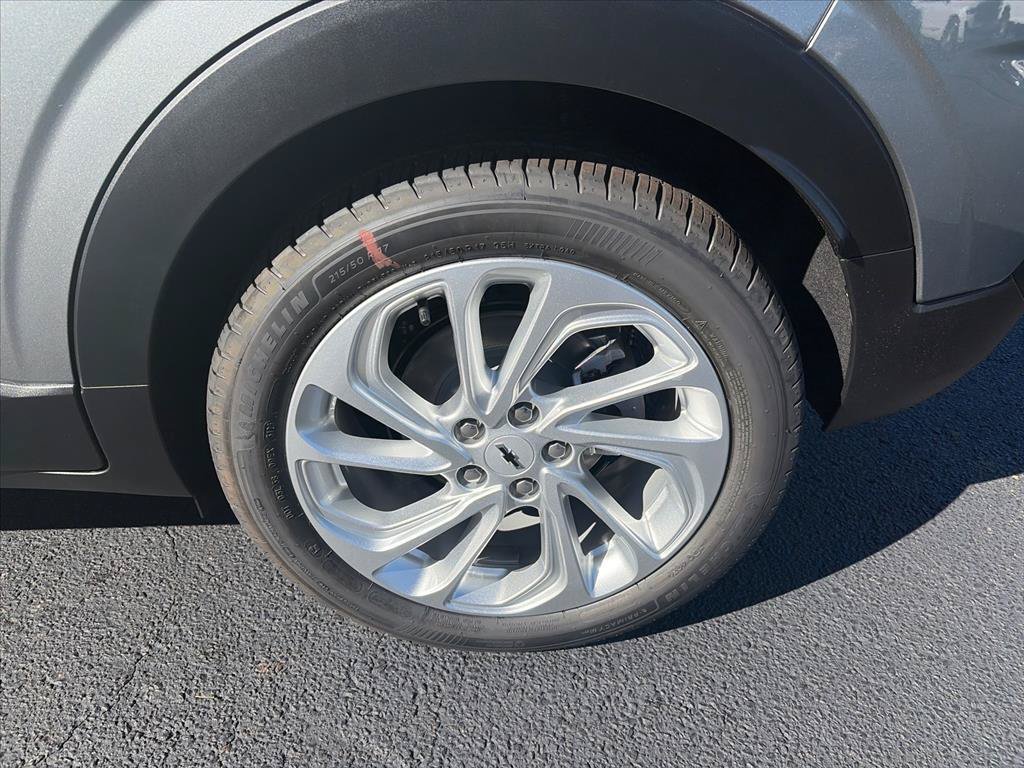 2027 Chevrolet Bolt LT - Photo 32