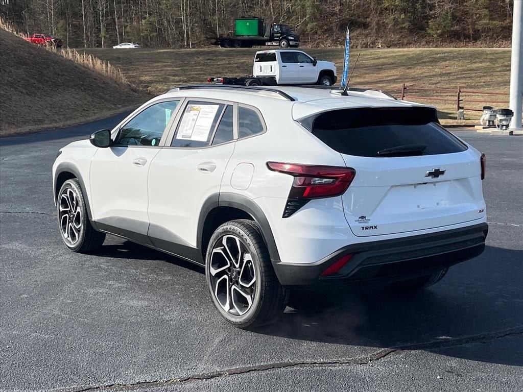 Used 2024 Chevrolet Trax 2RS SUV